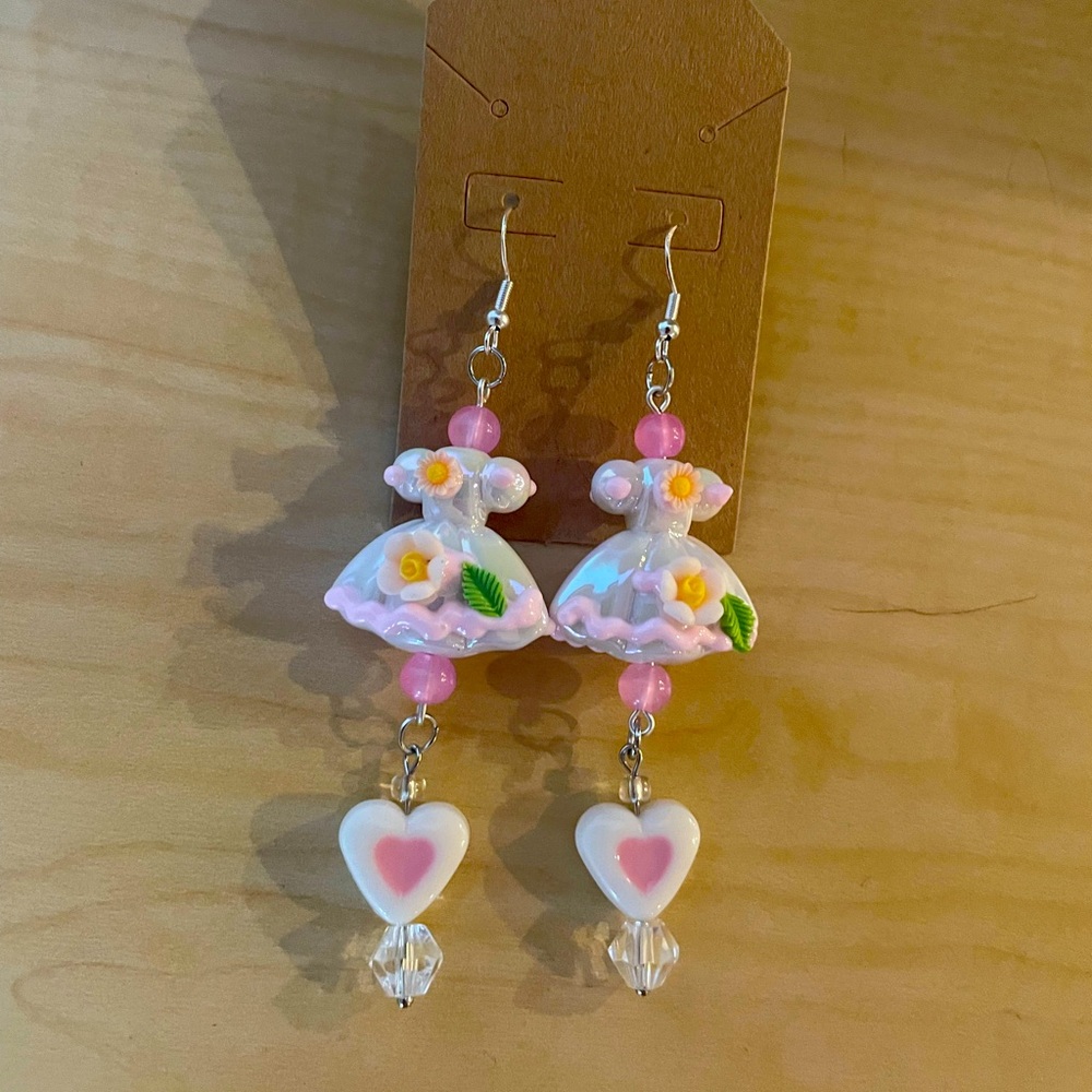 White dress earrings with pink accents and hearts :)